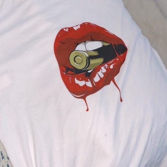 Medium/large T-shirt bullet in mouth graphic - Picture 5 of 8